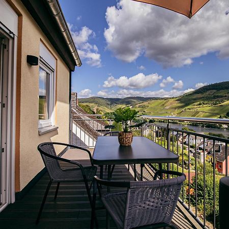 Sky Apartment, Blick Zur Mosel, Grosser Balkon, Kaffeemaschine, Smart Tv Zell an der Mosel Kültér fotó